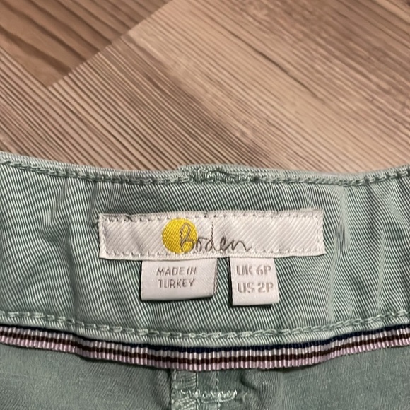 Boden Trousers Pale Green Straight Leg Chino Stretch Cotton Women’s 2P Cropped - Picture 2 of 11